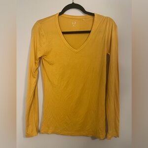 Gap Women's Long Sleeve Favorite V-Neck T-Shirt size Medium